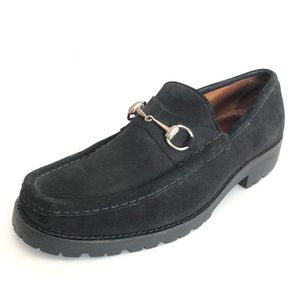 GUCCI men’s black suede horsebit lug sole loafers